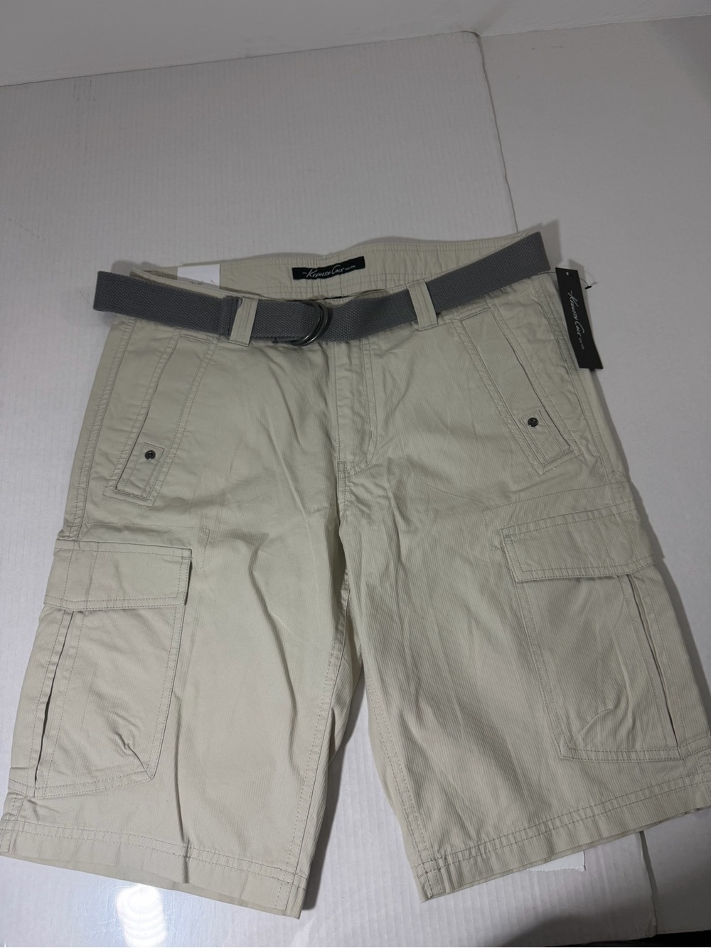 Kenneth Cole Light Beige Cargo Shorts with Gray Web Belt
